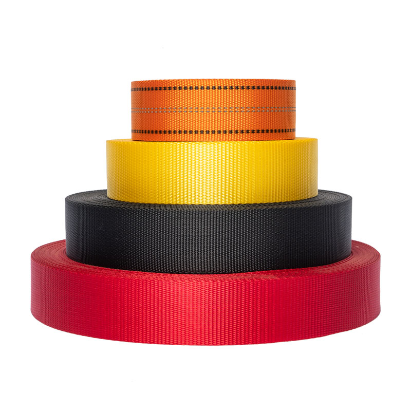 Co jde o běžné aplikace pro polyesterové popruhy?